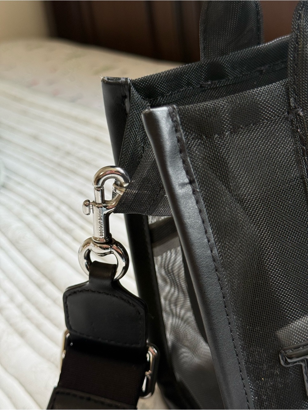 Marc Jacobs Black Nylon Crossbody Bag with Interior Pocket - Picture 4 of 9